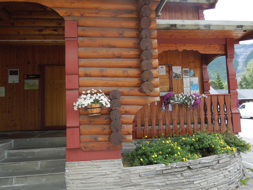Hotel Skjak Turistheim Exterior foto